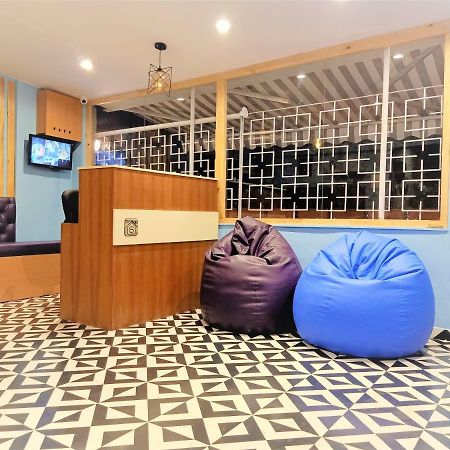 Stay Villa Hostel For Male And Female มุมไบ ภายนอก รูปภาพ
