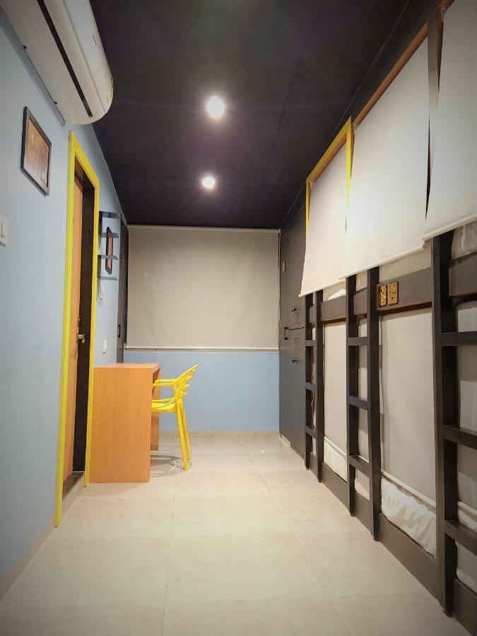 Stay Villa Hostel For Male And Female มุมไบ ภายนอก รูปภาพ
