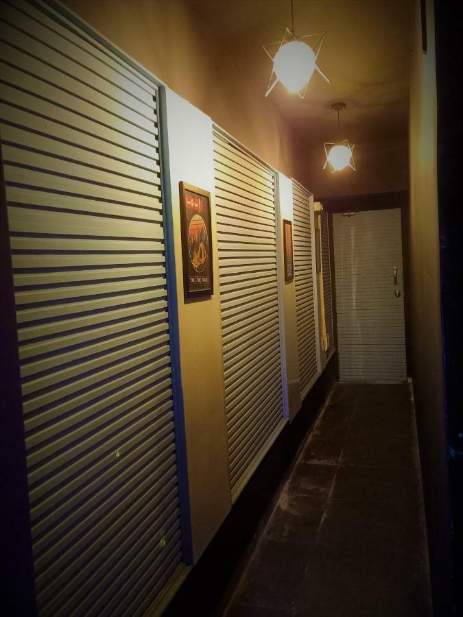Stay Villa Hostel For Male And Female มุมไบ ภายนอก รูปภาพ