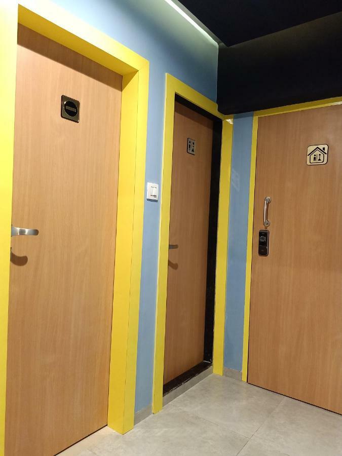 Stay Villa Hostel For Male And Female มุมไบ ภายนอก รูปภาพ